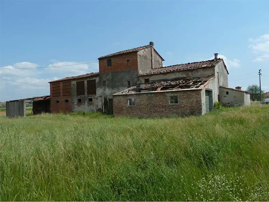 Immagine 9 di Rustico / casale in vendita  in montecarlo a Montecarlo