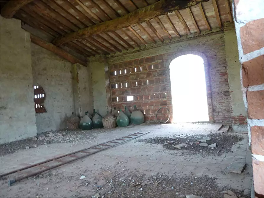 Immagine 13 di Rustico / casale in vendita  in montecarlo a Montecarlo