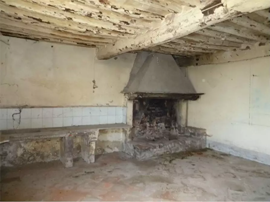 Immagine 15 di Rustico / casale in vendita  in montecarlo a Montecarlo