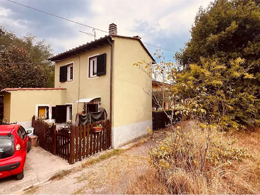 Immagine 1 di Casa indipendente in vendita  in via catalani a Altopascio