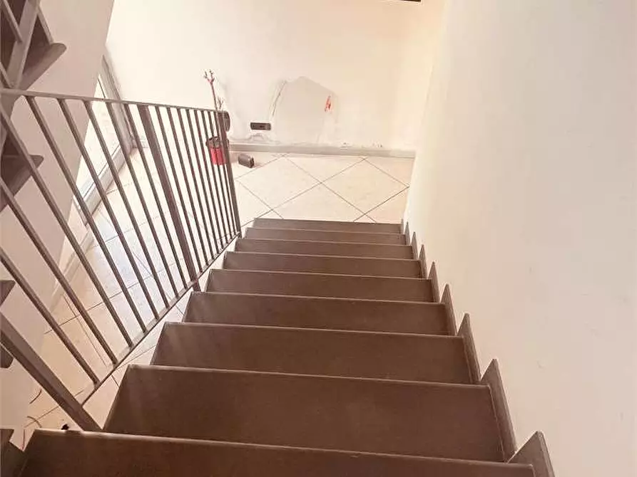 Immagine 14 di Negozio in affitto  in via delle ville  493 a Capannori