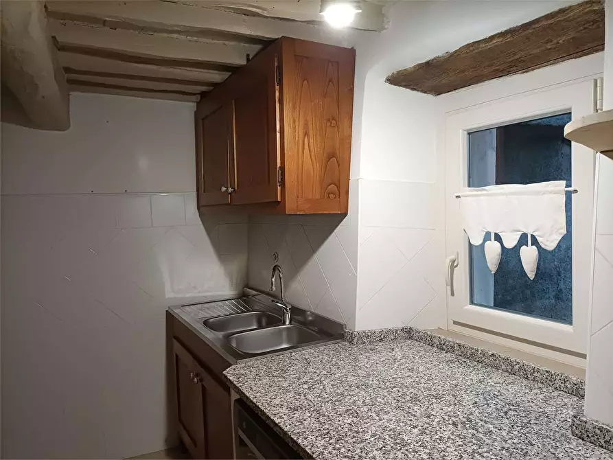Immagine 7 di Porzione di casa in vendita  in via paolo sarpi a Pescia