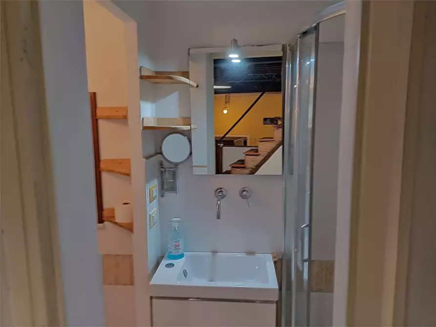 Immagine 10 di Porzione di casa in vendita  in via paolo sarpi a Pescia