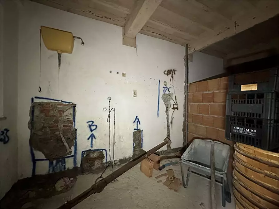 Immagine 6 di Porzione di casa in vendita  in via dei giomi a Capannori