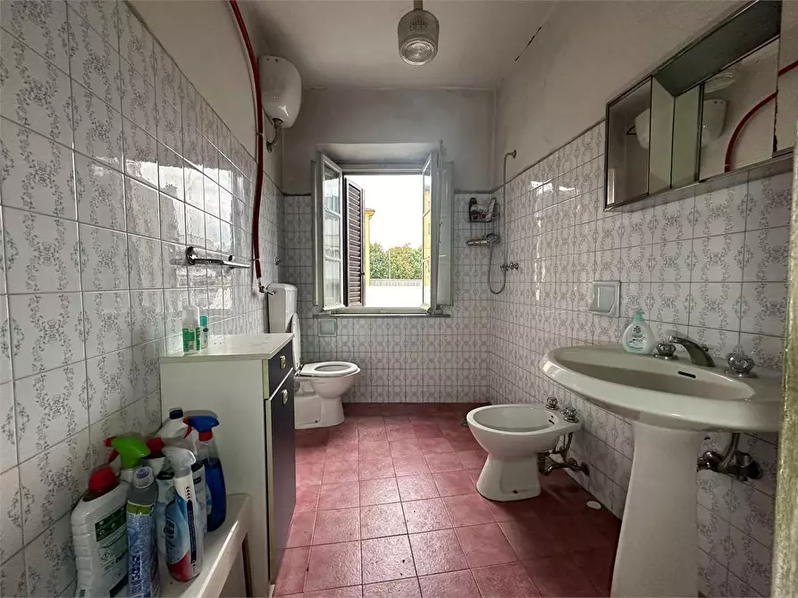 Immagine 28 di Porzione di casa in vendita  in via dei giomi a Capannori