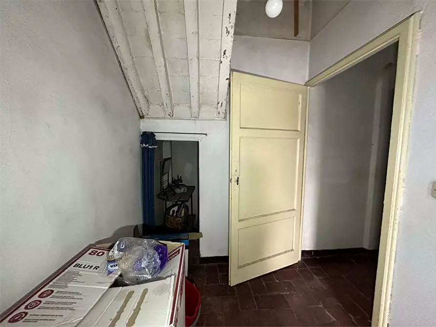 Immagine 30 di Porzione di casa in vendita  in via dei giomi a Capannori