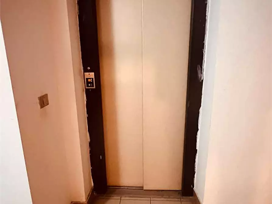 Immagine 2 di Appartamento in vendita  in viale san concordio a Lucca