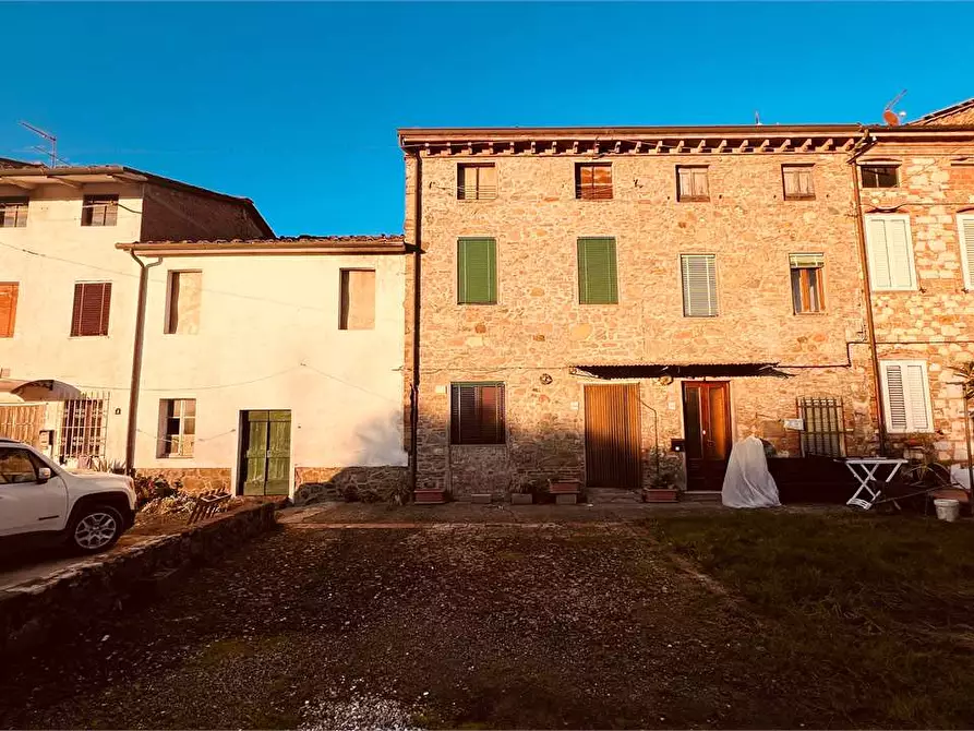 Immagine 1 di Porzione di casa in vendita  in via gheghi a Capannori