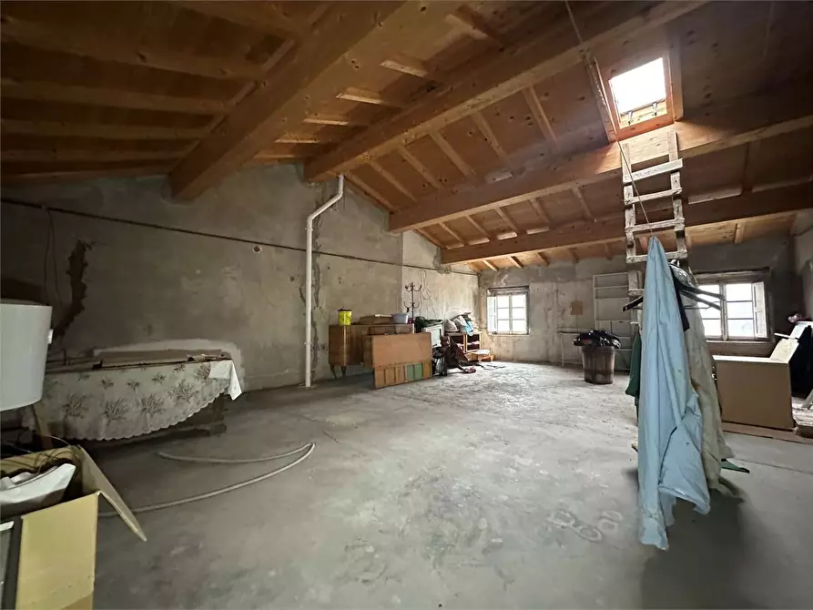 Immagine 21 di Porzione di casa in vendita  in via larga a Lucca