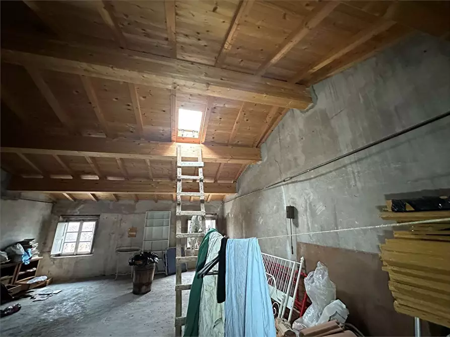 Immagine 25 di Porzione di casa in vendita  in via larga a Lucca