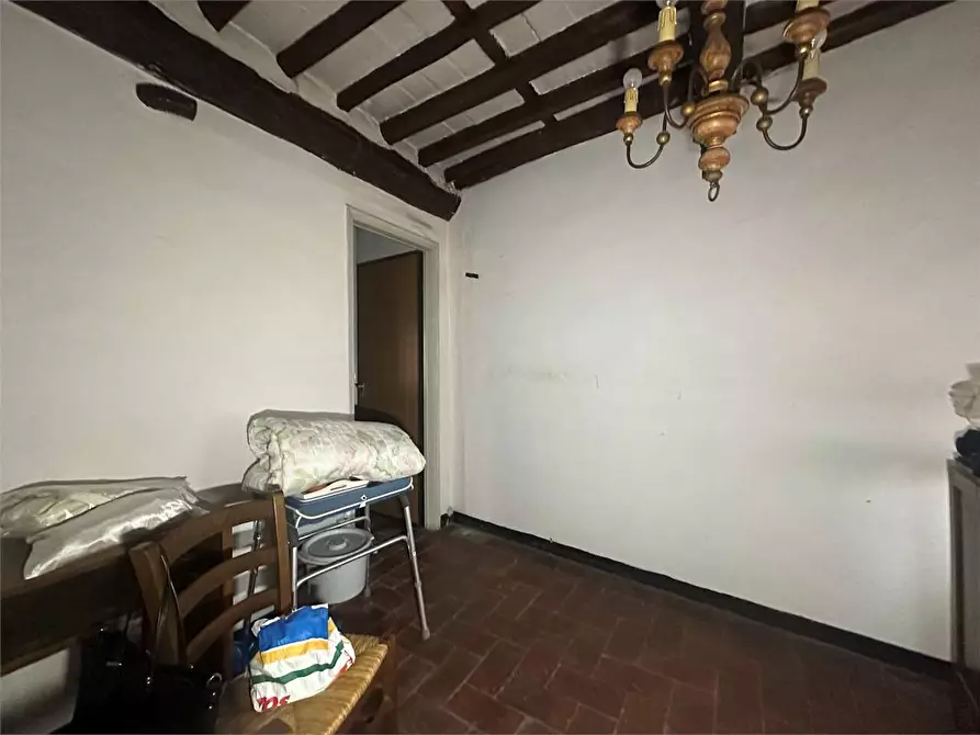 Immagine 13 di Porzione di casa in vendita  in via larga a Lucca