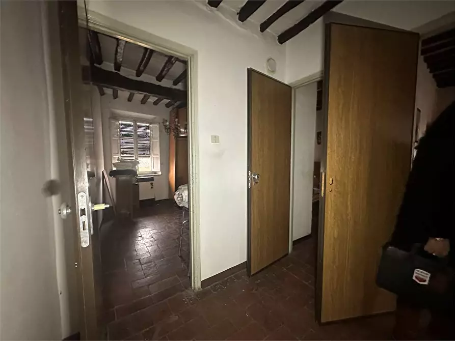 Immagine 11 di Porzione di casa in vendita  in via larga a Lucca