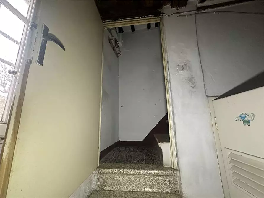 Immagine 10 di Porzione di casa in vendita  in via larga a Lucca