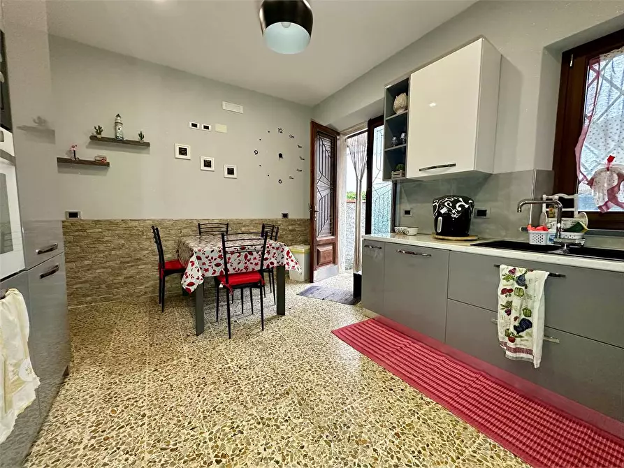 Immagine 3 di Rustico / casale in vendita  in via dei ramacciotti 4 a Capannori