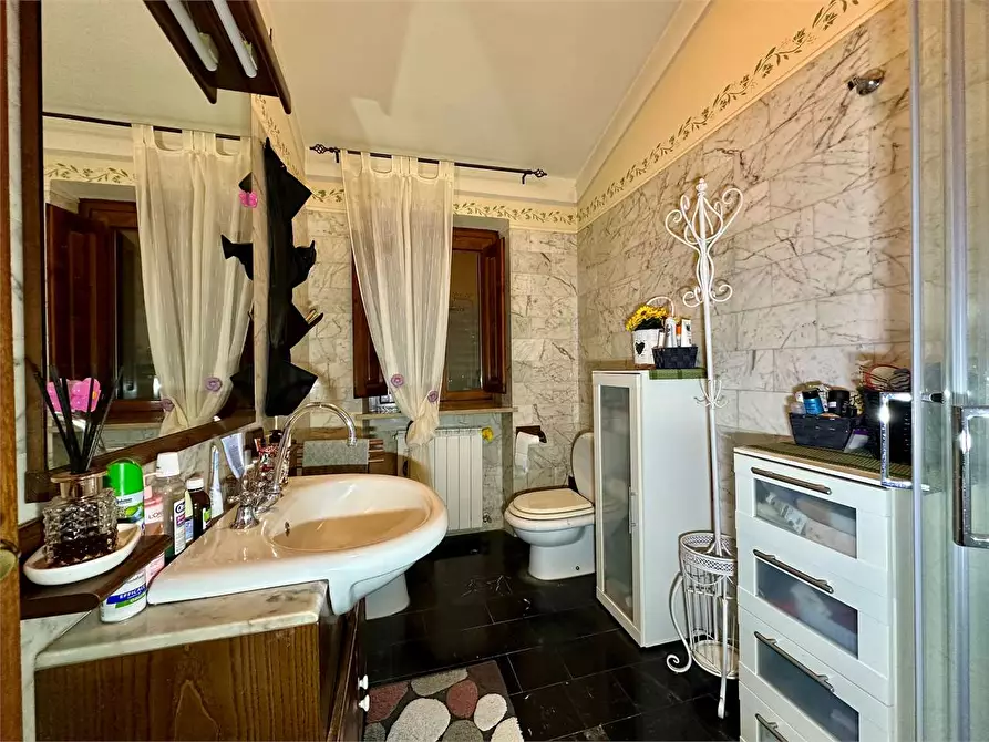 Immagine 30 di Rustico / casale in vendita  in via dei ramacciotti 4 a Capannori