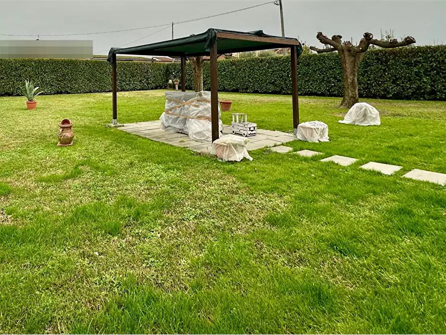 Immagine 37 di Rustico / casale in vendita  in via dei ramacciotti 4 a Capannori