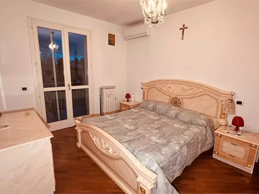 Immagine 8 di Villetta a schiera in vendita  a Lucca