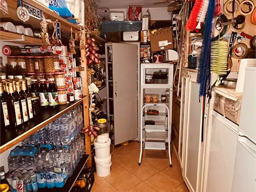 Immagine 19 di Villetta a schiera in vendita  a Lucca