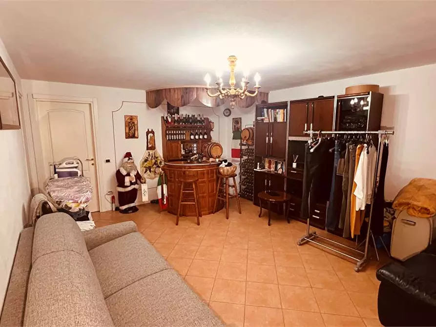 Immagine 17 di Villetta a schiera in vendita  a Lucca