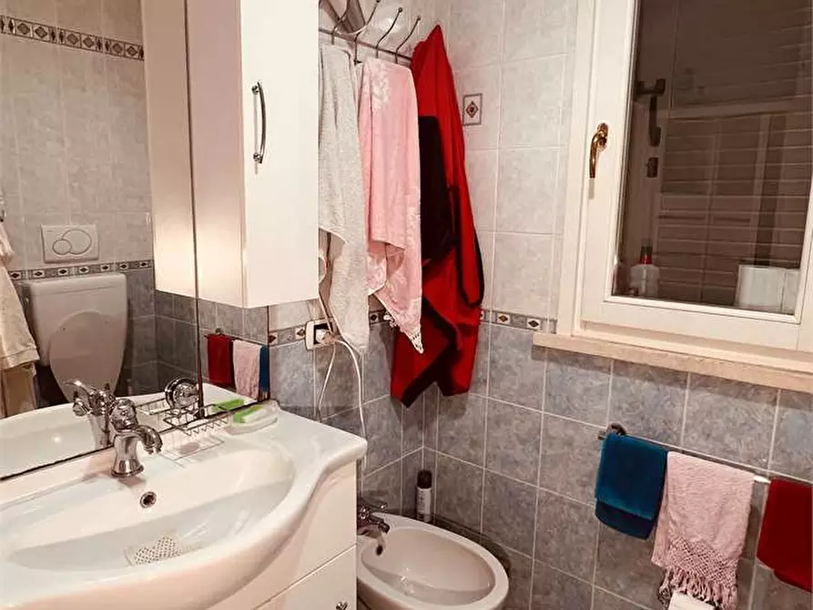 Immagine 5 di Villetta a schiera in vendita  a Lucca