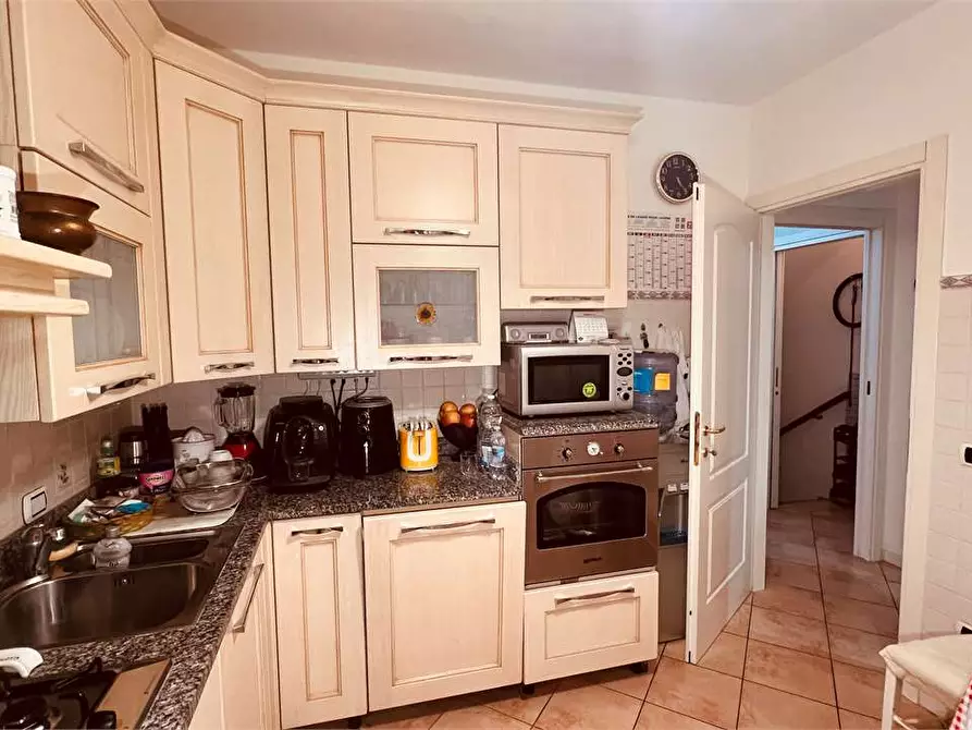 Immagine 3 di Villetta a schiera in vendita  a Lucca