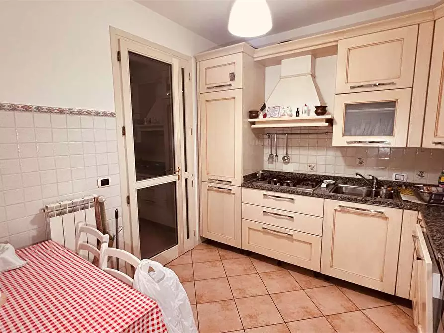 Immagine 4 di Villetta a schiera in vendita  a Lucca