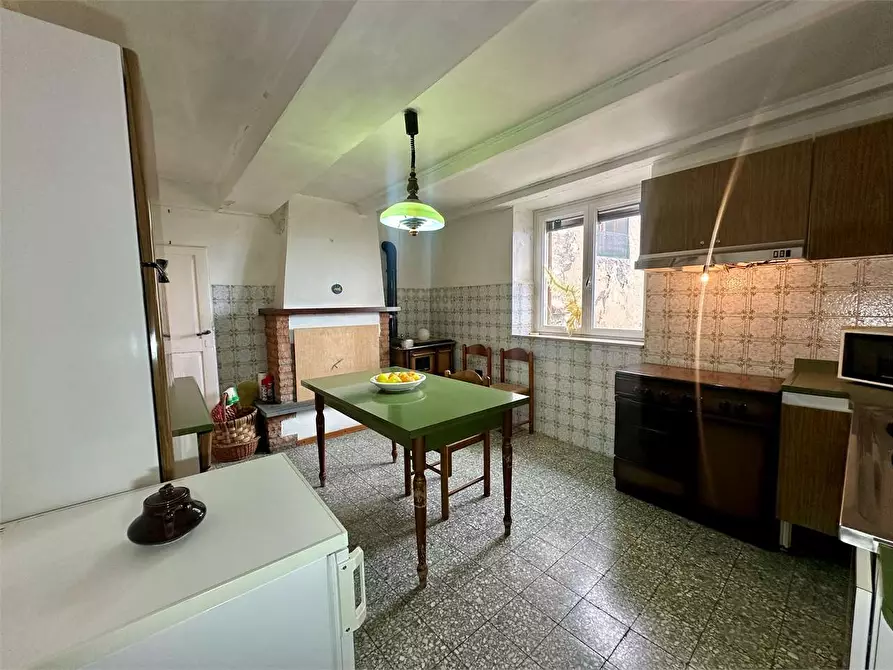 Immagine 5 di Porzione di casa in vendita  in via delle ville 493 a Capannori