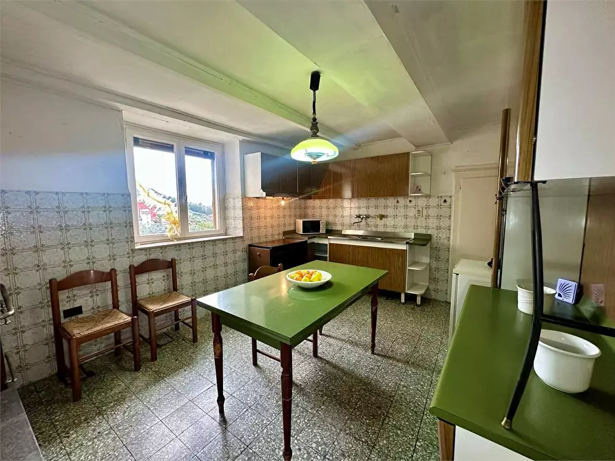 Immagine 8 di Porzione di casa in vendita  in via delle ville 493 a Capannori