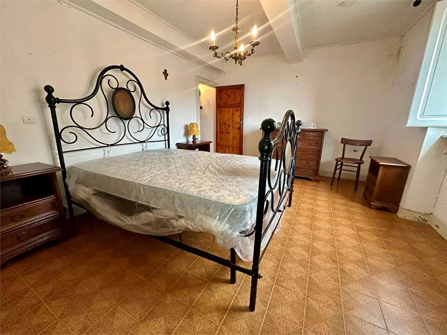 Immagine 11 di Porzione di casa in vendita  in via delle ville 493 a Capannori