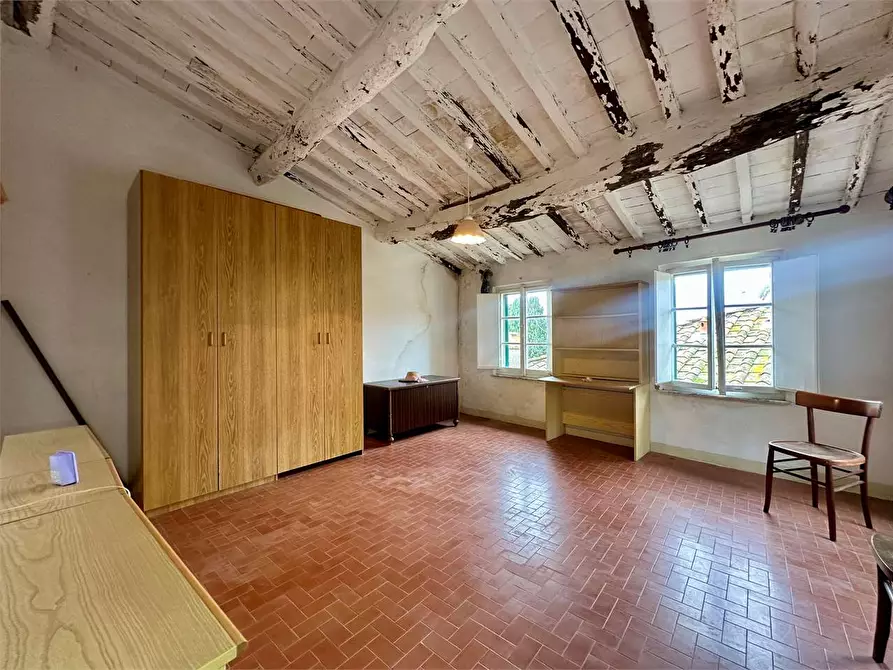 Immagine 18 di Porzione di casa in vendita  in via delle ville 493 a Capannori