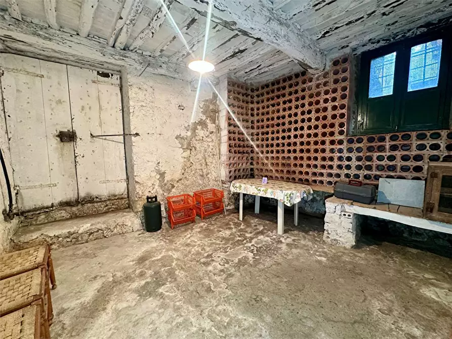 Immagine 31 di Porzione di casa in vendita  in via delle ville 493 a Capannori