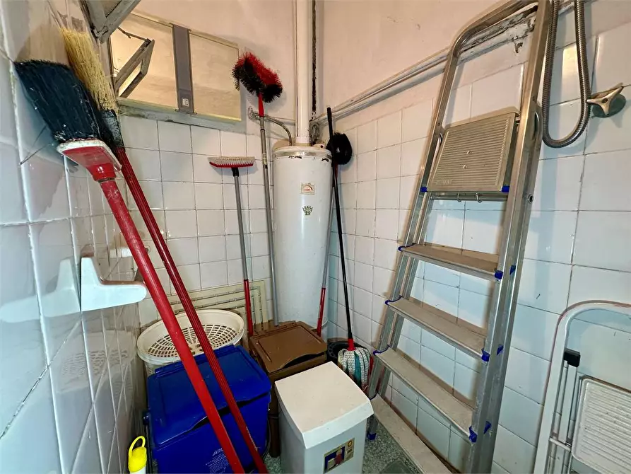 Immagine 32 di Porzione di casa in vendita  in via delle ville 493 a Capannori