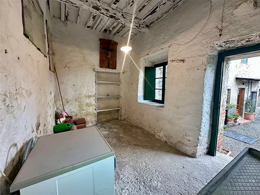Immagine 37 di Porzione di casa in vendita  in via delle ville 493 a Capannori