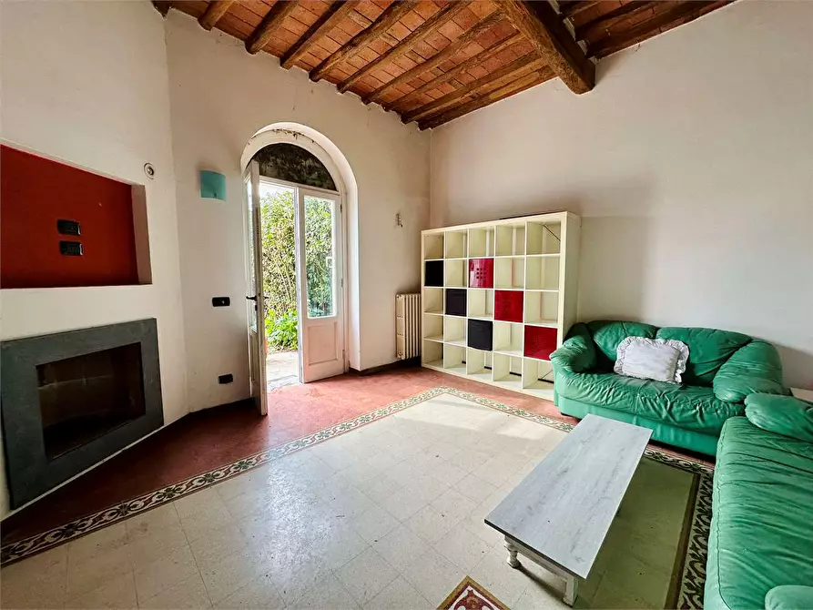 Immagine 2 di Porzione di casa in vendita  in via carlo piaggia a Lucca