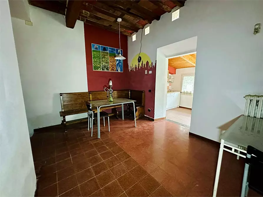 Immagine 5 di Porzione di casa in vendita  in via carlo piaggia a Lucca