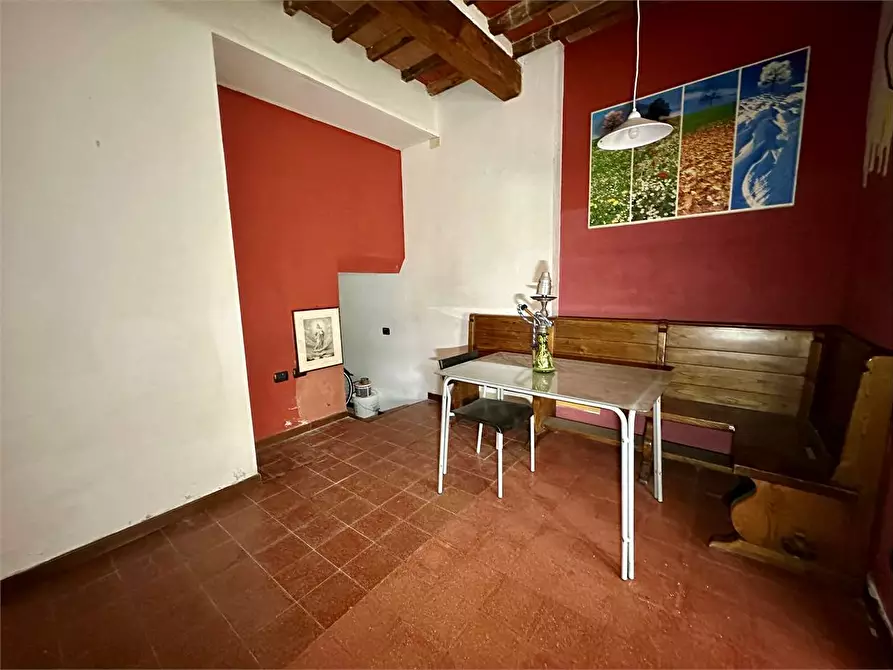 Immagine 6 di Porzione di casa in vendita  in via carlo piaggia a Lucca
