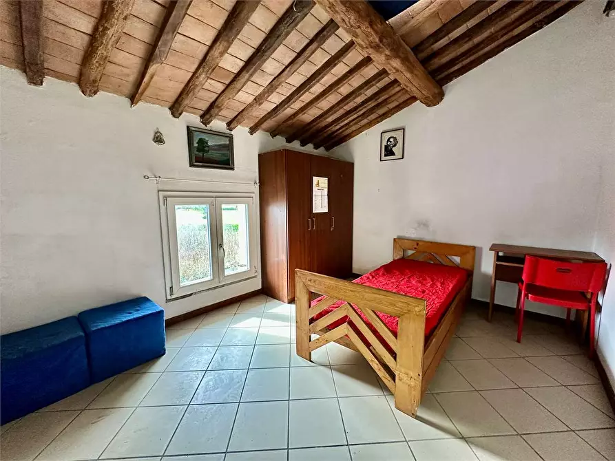 Immagine 24 di Porzione di casa in vendita  in via carlo piaggia a Lucca