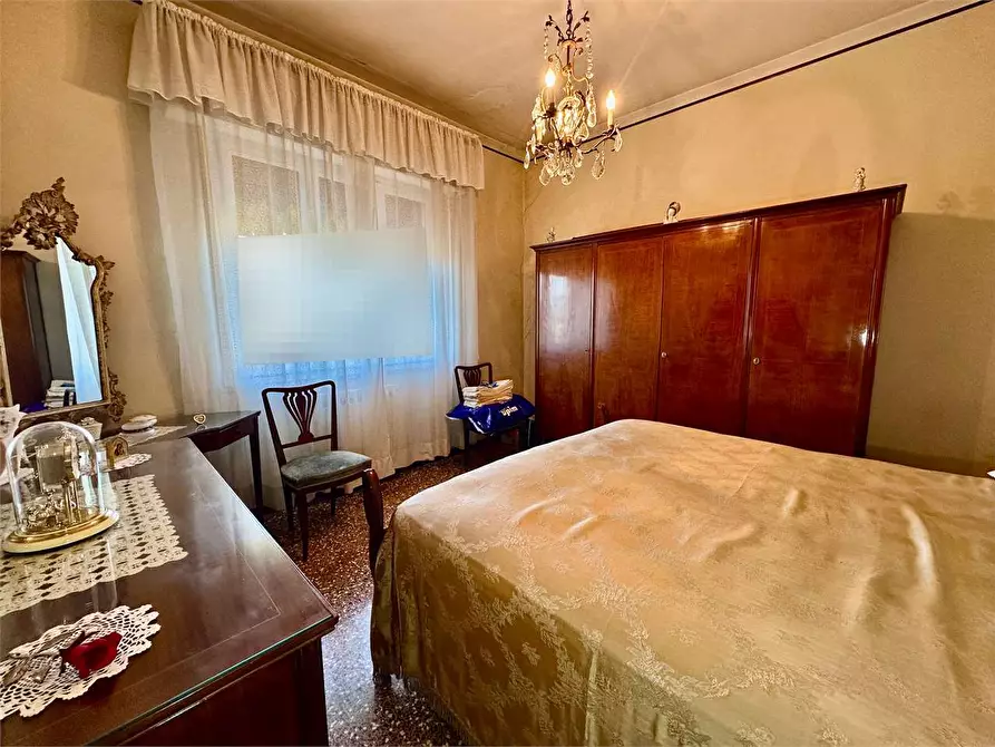 Immagine 26 di Porzione di casa in vendita  in via larga a Lucca