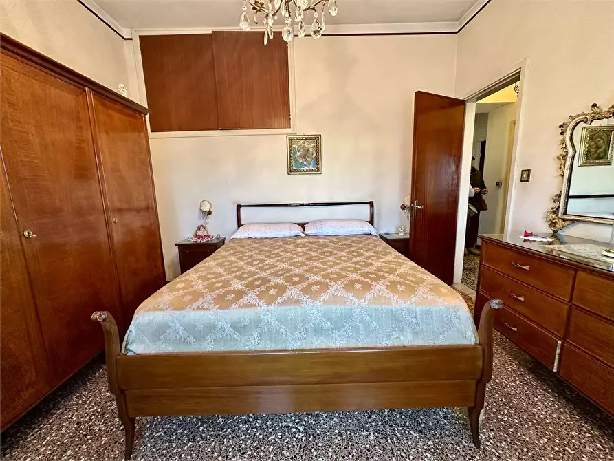 Immagine 28 di Porzione di casa in vendita  in via larga a Lucca