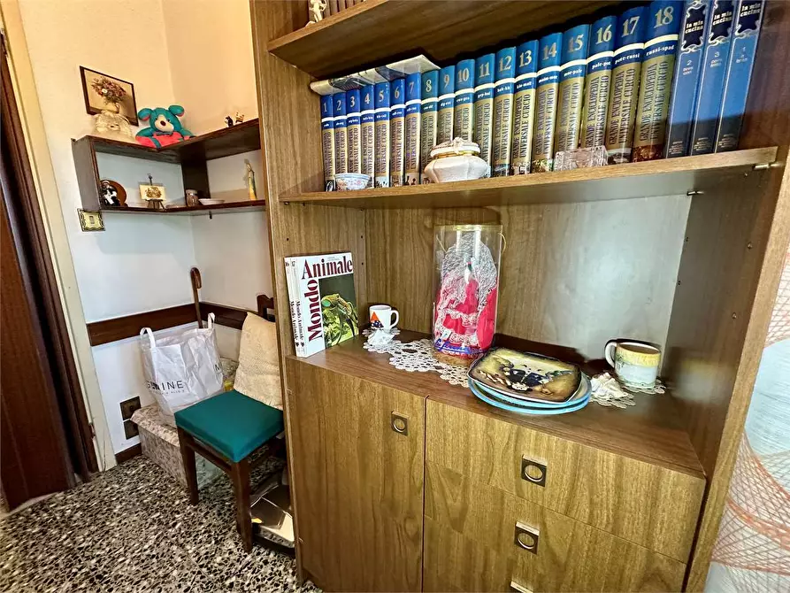 Immagine 30 di Porzione di casa in vendita  in via larga a Lucca