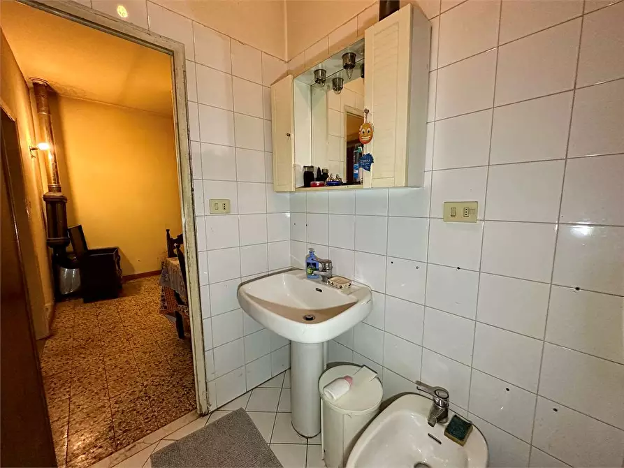 Immagine 24 di Casa indipendente in vendita  in via di matraia a Capannori