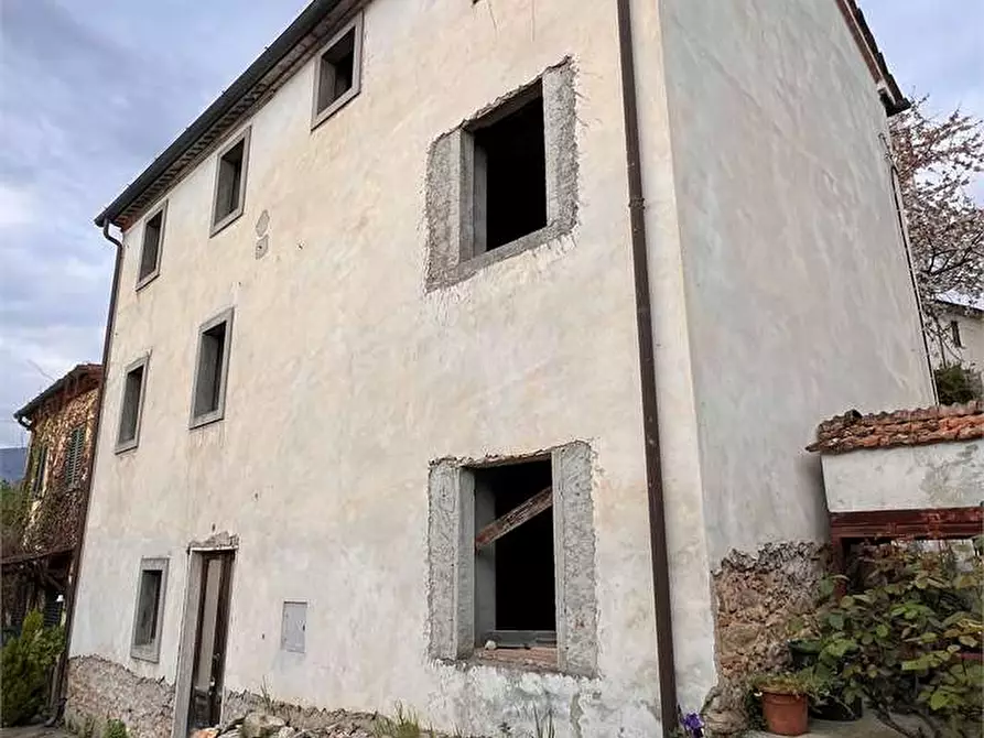 Immagine 5 di Porzione di casa in vendita  in via di san ginese a Capannori