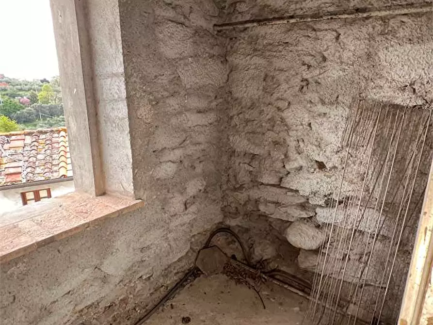 Immagine 11 di Porzione di casa in vendita  in via di san ginese a Capannori