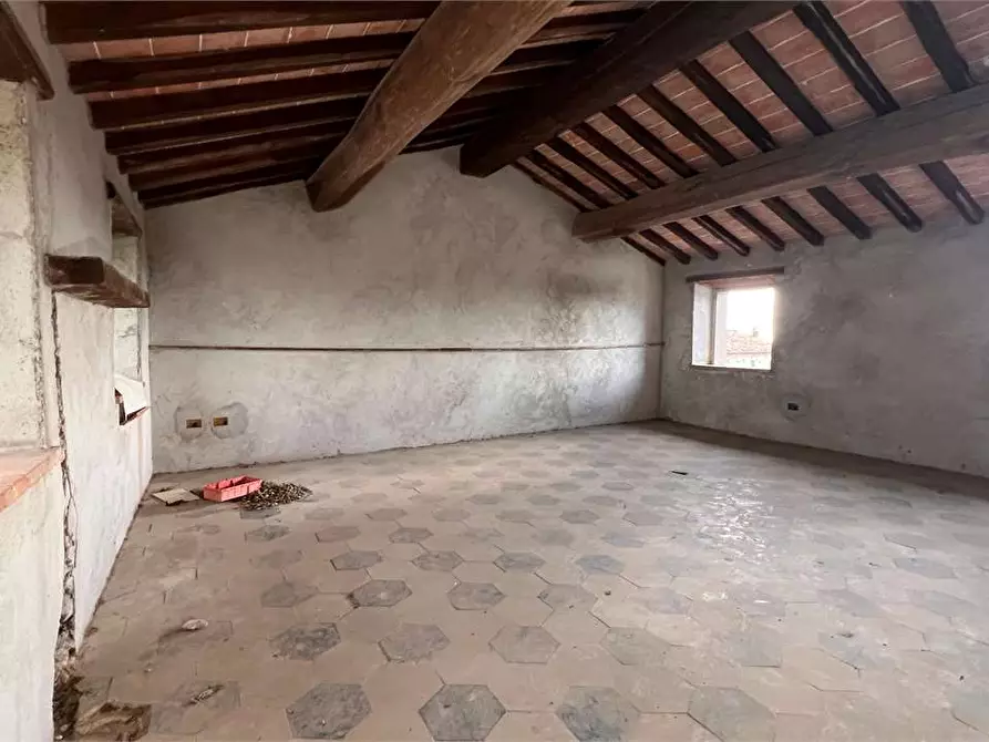 Immagine 12 di Porzione di casa in vendita  in via di san ginese a Capannori