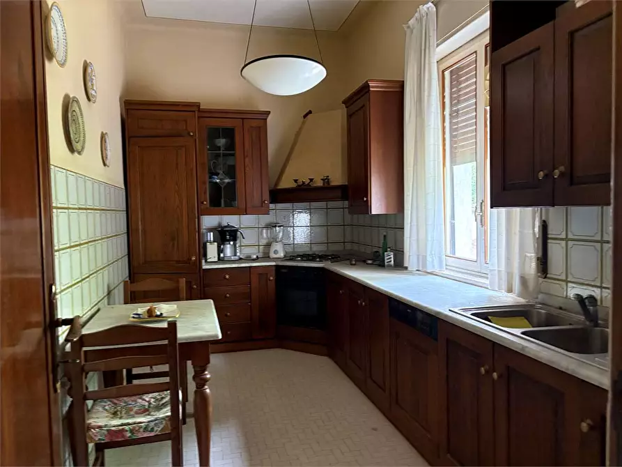 Immagine 28 di Villa in vendita  in ponte a moriano  a Lucca