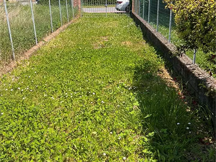 Immagine 14 di Porzione di casa in vendita  in Via delle Ville  493 a Capannori