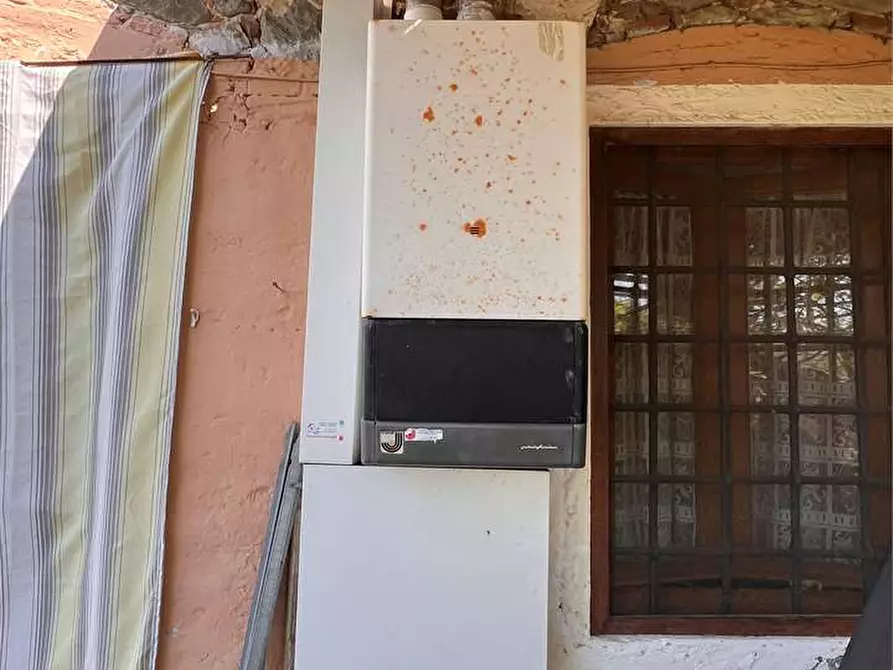 Immagine 16 di Porzione di casa in vendita  in Via delle Ville  493 a Capannori