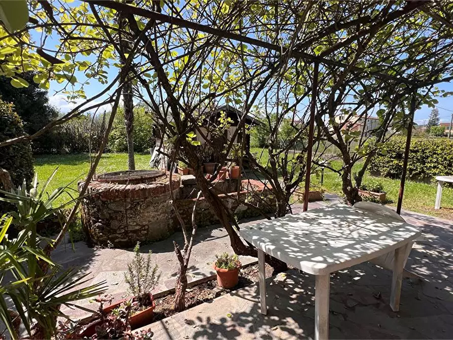 Immagine 2 di Porzione di casa in vendita  in Via delle Ville  493 a Capannori