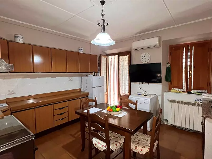 Immagine 5 di Porzione di casa in vendita  in Via delle Ville  493 a Capannori