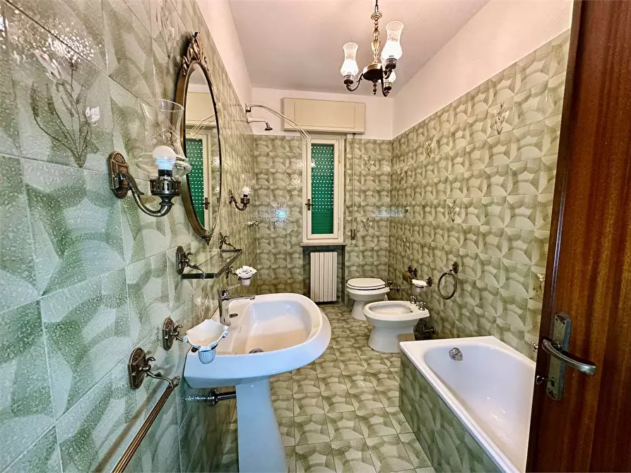 Immagine 24 di Porzione di casa in vendita  in via carlo del Prete a Capannori